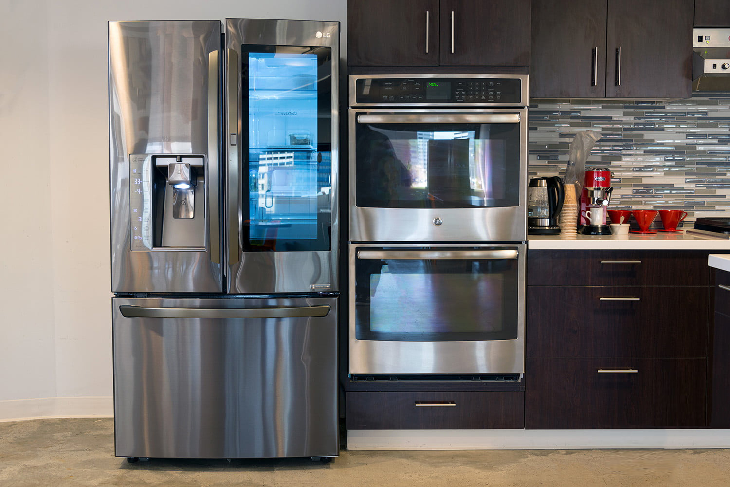fridge inkitchen